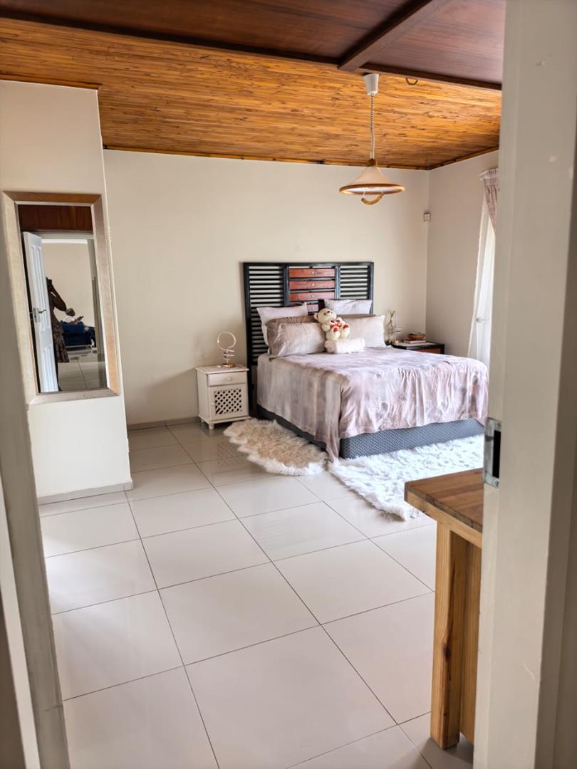 To Let 5 Bedroom Property for Rent in Elandsrand North West